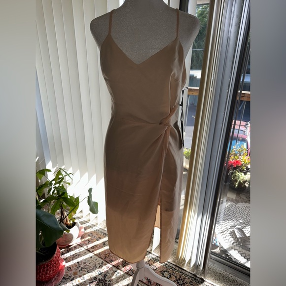 NWT Lulus Beige Dress Women’s size Small Midi style - Picture 2 of 16